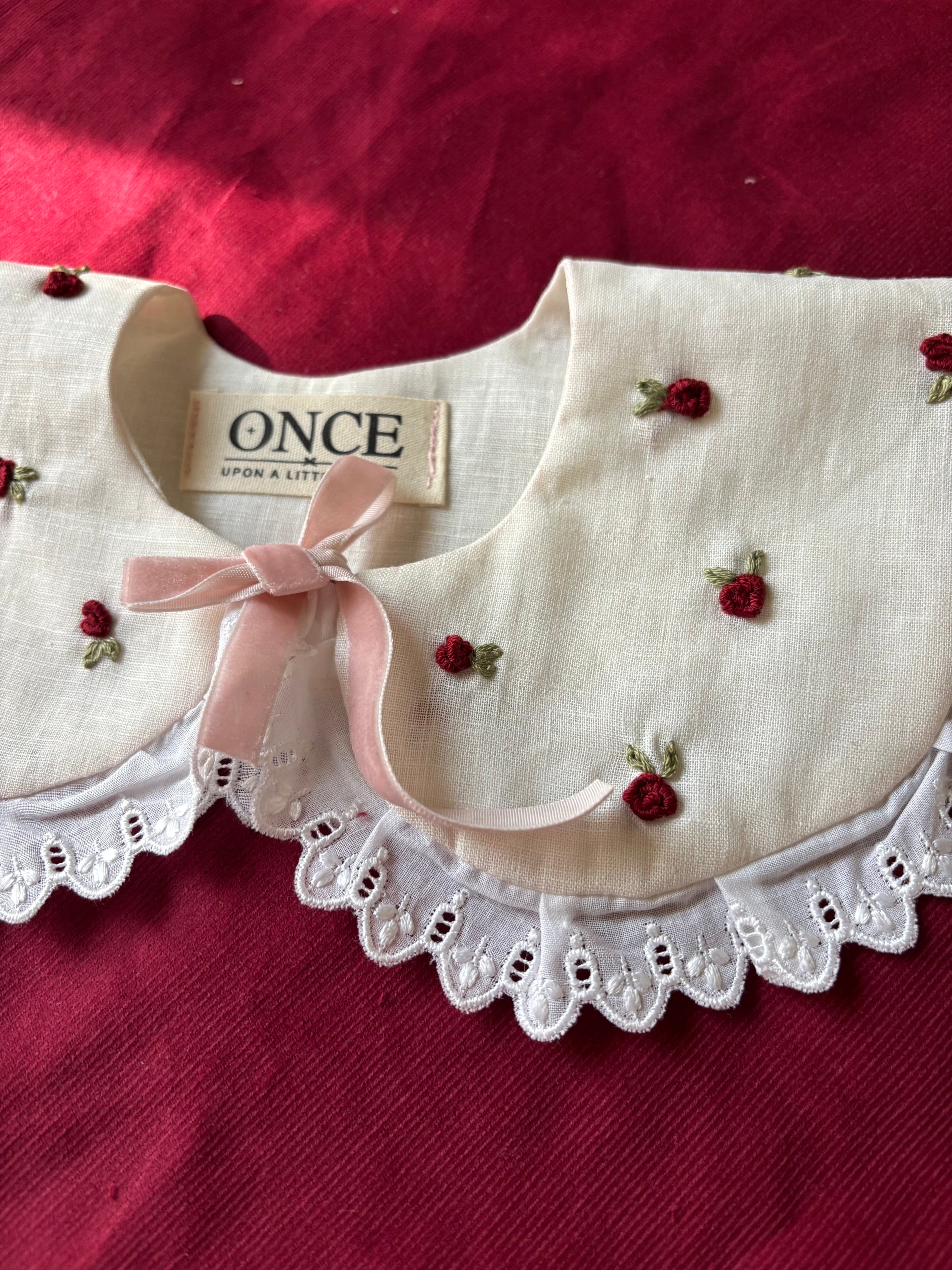 Rosette Collar With Pink Tie