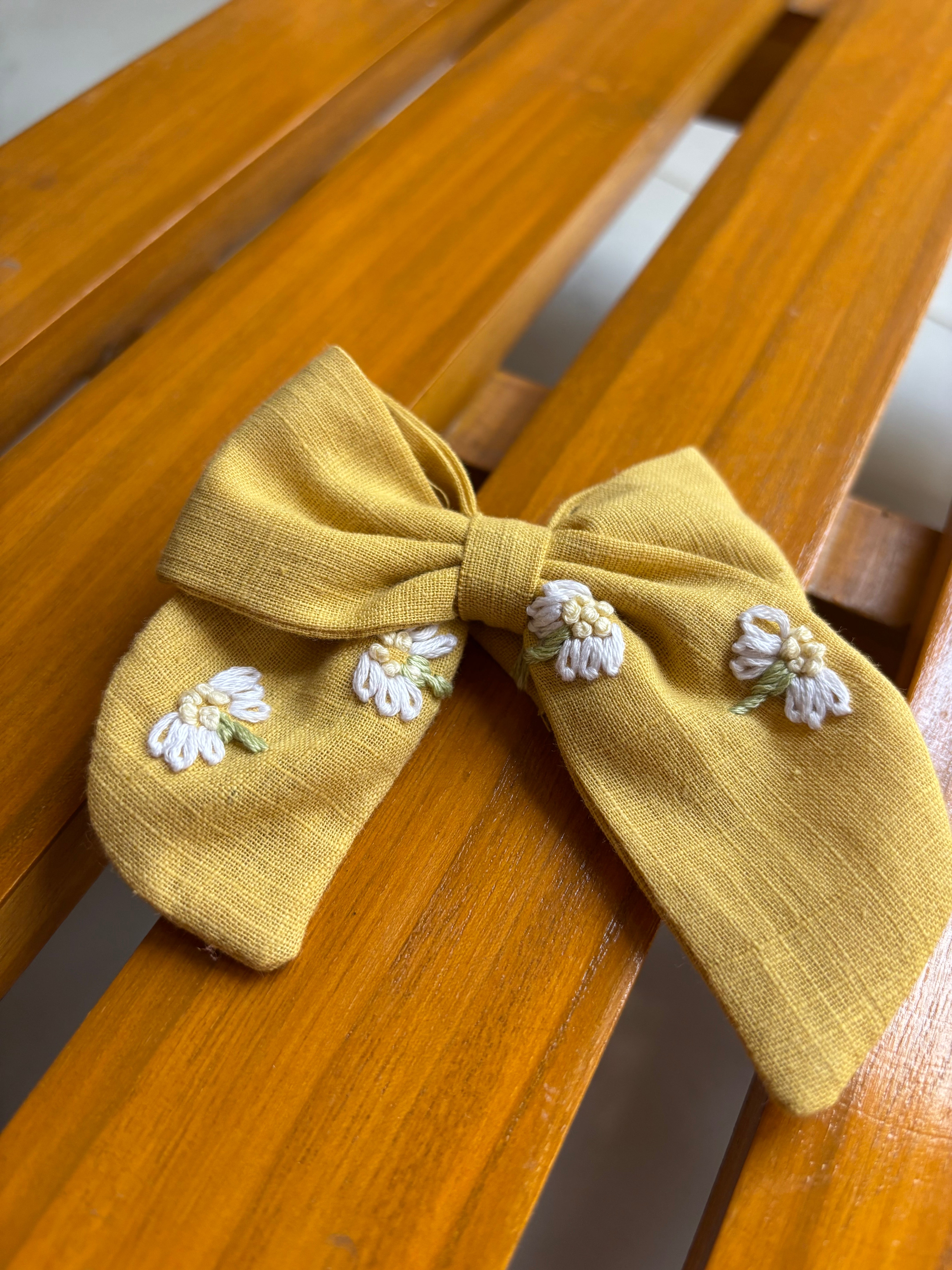 Yellow Daisy Hair bow