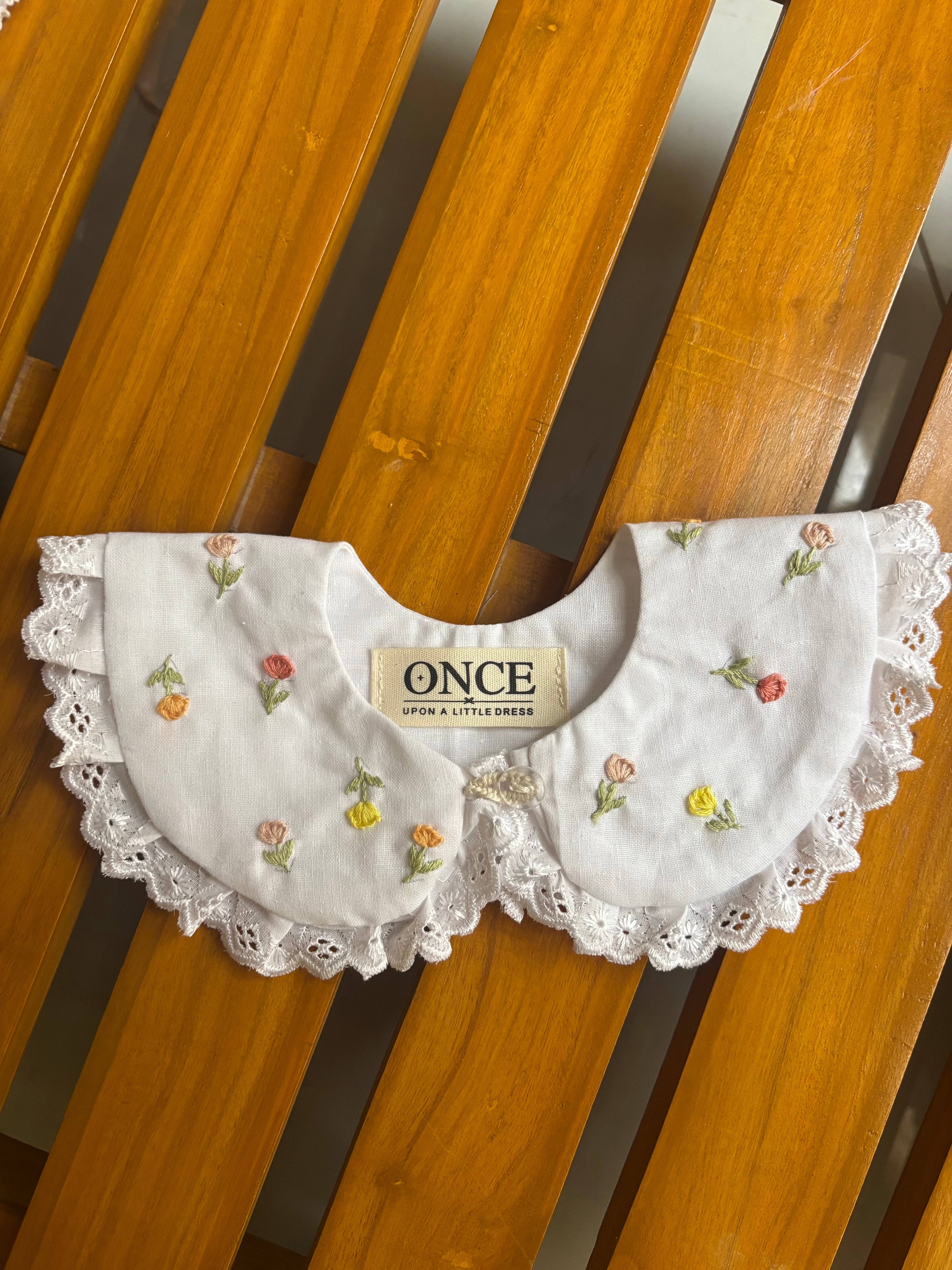 Spring Embroidered collar