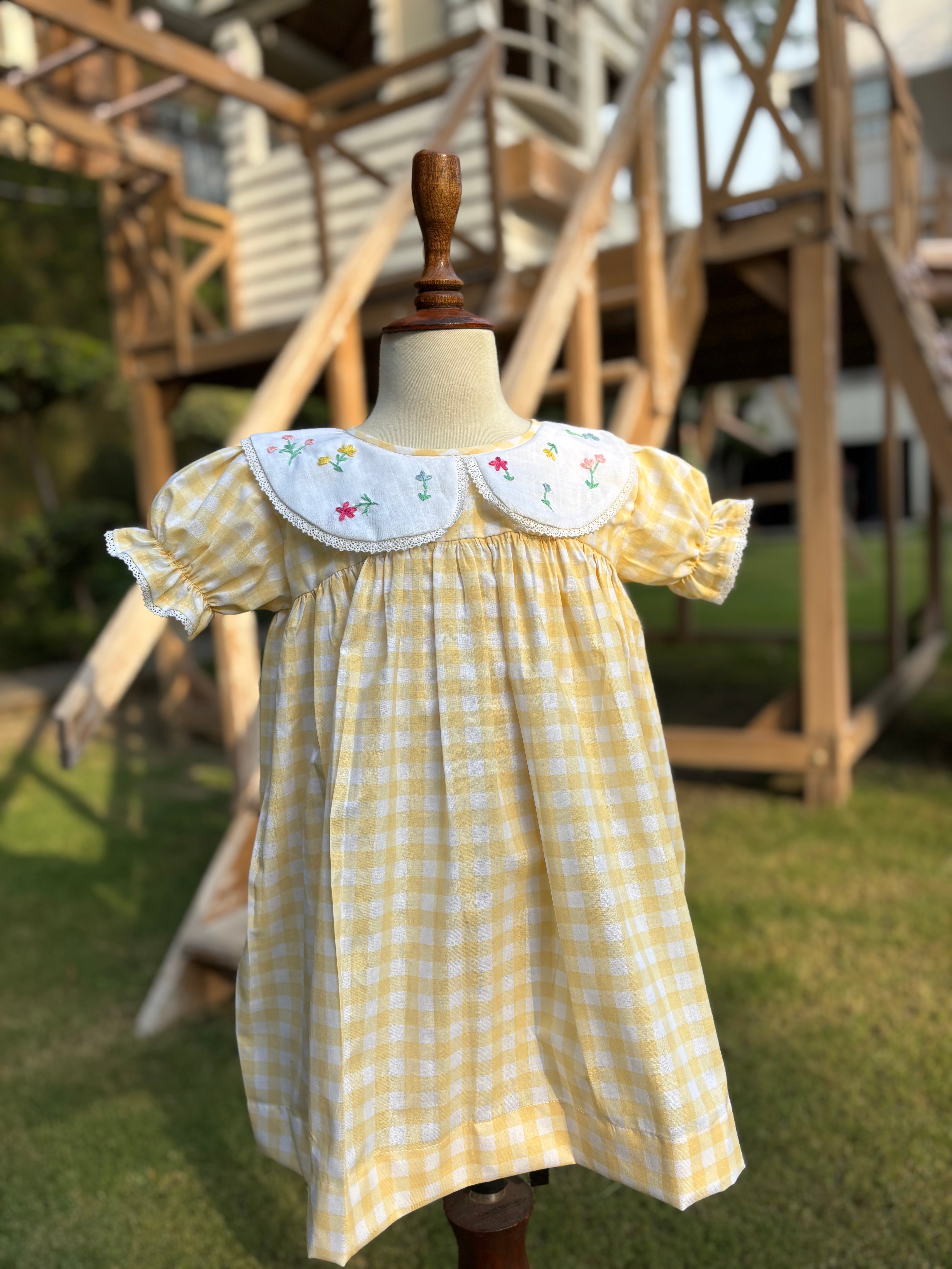 Yellow Gingham Dress 🍋