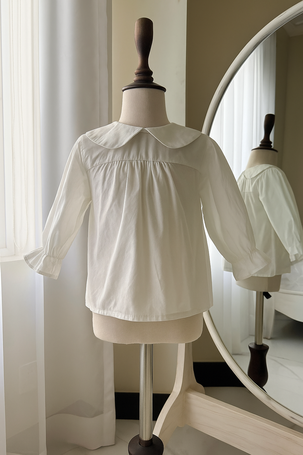 Classic Peter-pan Collar Blouse